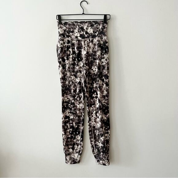 Athleta Salutation Printed High Rise Joggers - Picture 3 of 9